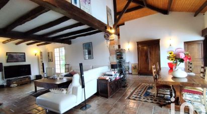 Traditional house 6 rooms of 204 m² in Gimont (32200)