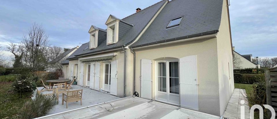 Maison traditionnelle 7 pièces de 210 m² à Joué-lès-Tours (37300)