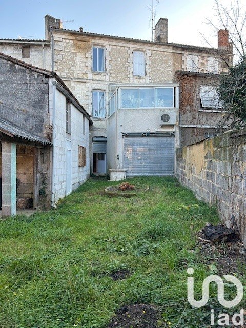 Immeuble de 186 m² à Ruelle-sur-Touvre (16600)