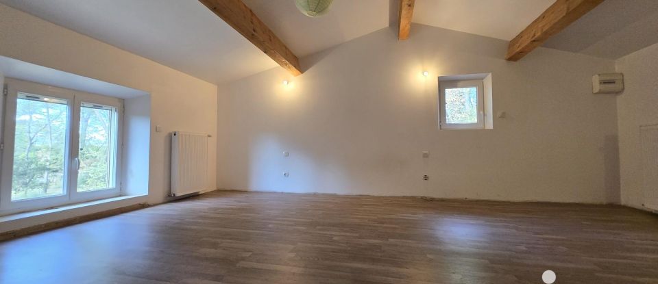 Maison de campagne 5 pièces de 183 m² à Jouques (13490)