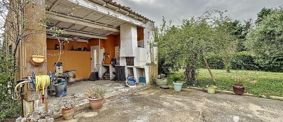 House 5 rooms of 100 m² in Arles (13200)