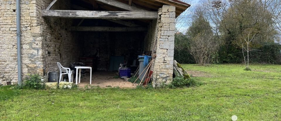 Longère 5 pièces de 350 m² à Brioux-sur-Boutonne (79170)