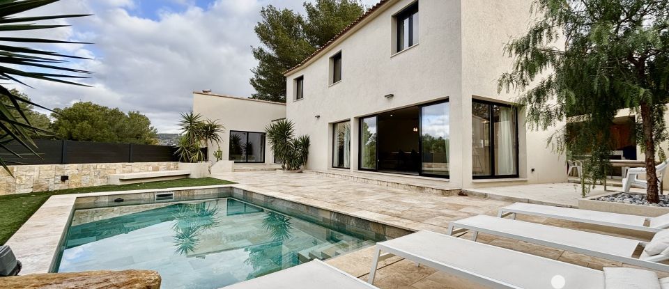 Maison 5 pièces de 128 m² à Le Castellet (83330)