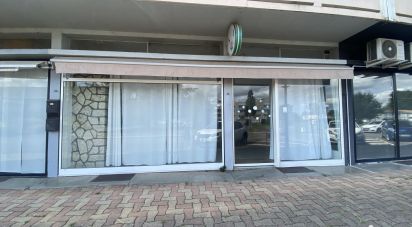 Retail property of 56 m² in Le Passage (47520)