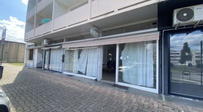 Retail property of 56 m² in Le Passage (47520)