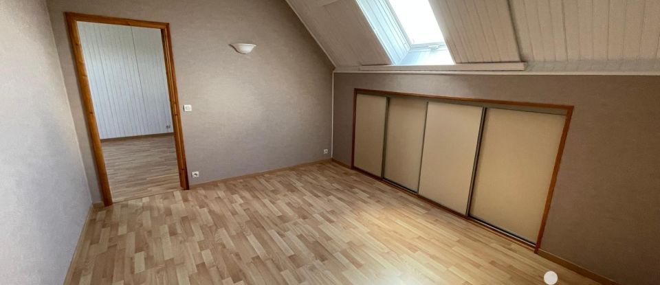 Maison 8 pièces de 220 m² à Cantenay-Épinard (49460)