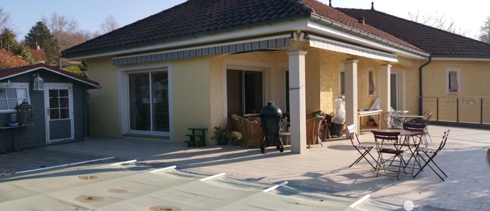 House 6 rooms of 157 m² in Chazey-Bons (01300)