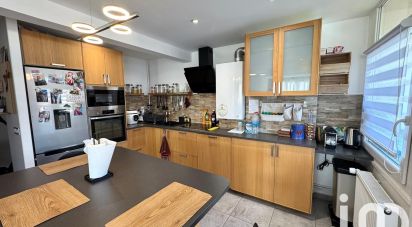 Appartement 4 pièces de 72 m² à Sainte-Geneviève-des-Bois (91700)