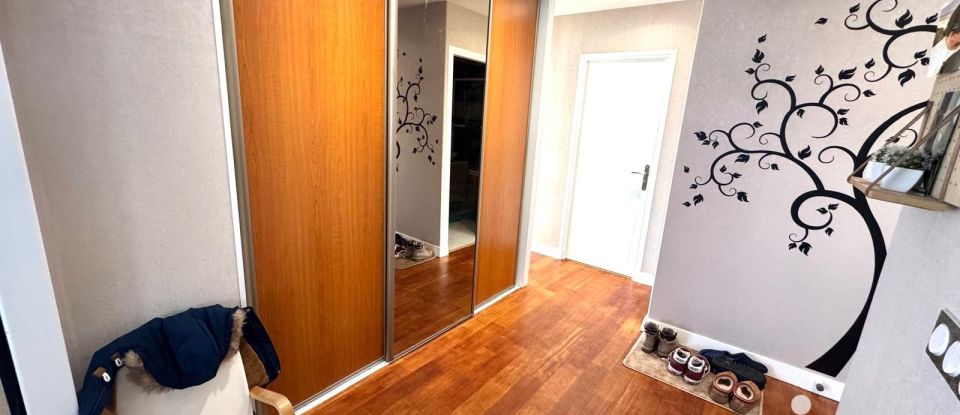 Apartment 4 rooms of 72 m² in Sainte-Geneviève-des-Bois (91700)