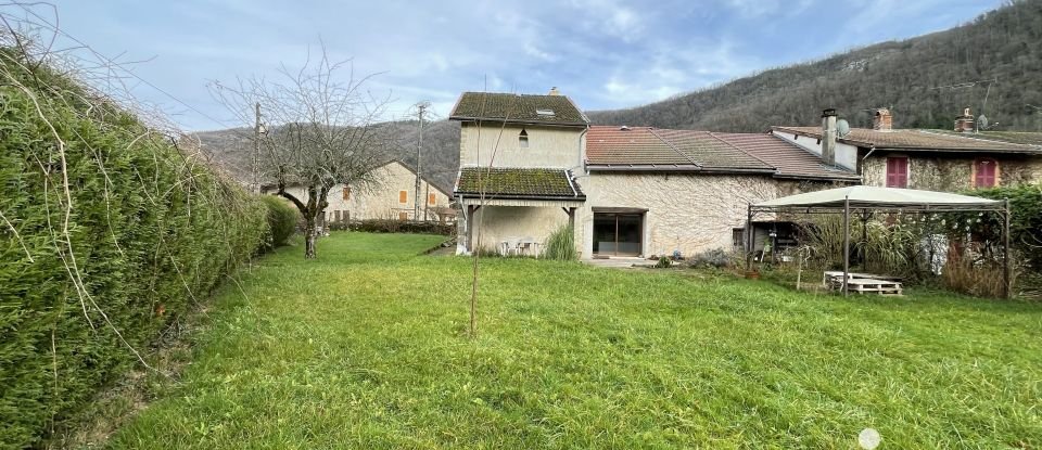 Maison de village 5 pièces de 140 m² à Matafelon-Granges (01580)