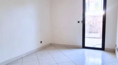 Apartment 3 rooms of 75 m² in Hyères (83400)