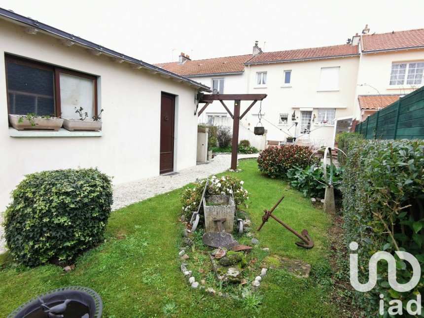 Traditional house 4 rooms of 84 m² in Rezé (44400)