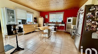 House 6 rooms of 141 m² in La Roche-sur-Yon (85000)