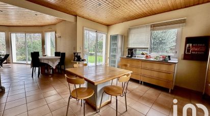 House 6 rooms of 141 m² in La Roche-sur-Yon (85000)