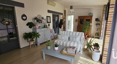 House 10 rooms of 176 m² in Yves (17340)