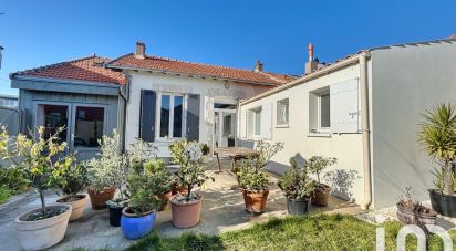 House 3 rooms of 63 m² in La Rochelle (17000)