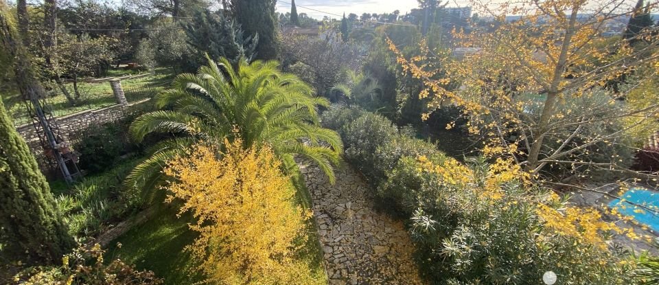 Architect house 7 rooms of 186 m² in Nîmes (30000)