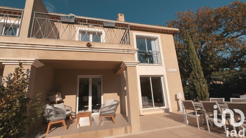 House 4 rooms of 120 m² in Roquebrune-sur-Argens (83380)