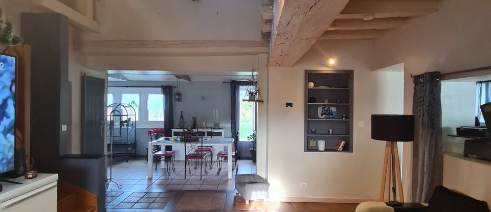 Maison 8 pièces de 157 m² à Saint-Mars-d'Outillé (72220)