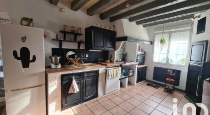 House 8 rooms of 157 m² in Saint-Mars-d'Outillé (72220)