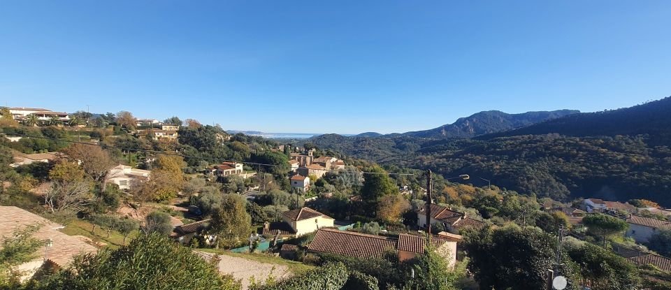 Traditional house 6 rooms of 150 m² in Les Adrets-de-l'Estérel (83600)