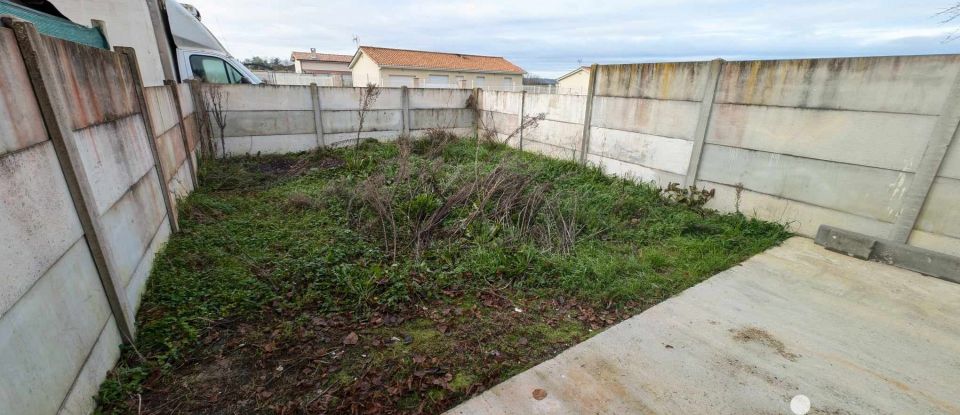 House 4 rooms of 65 m² in Les Peintures (33230)