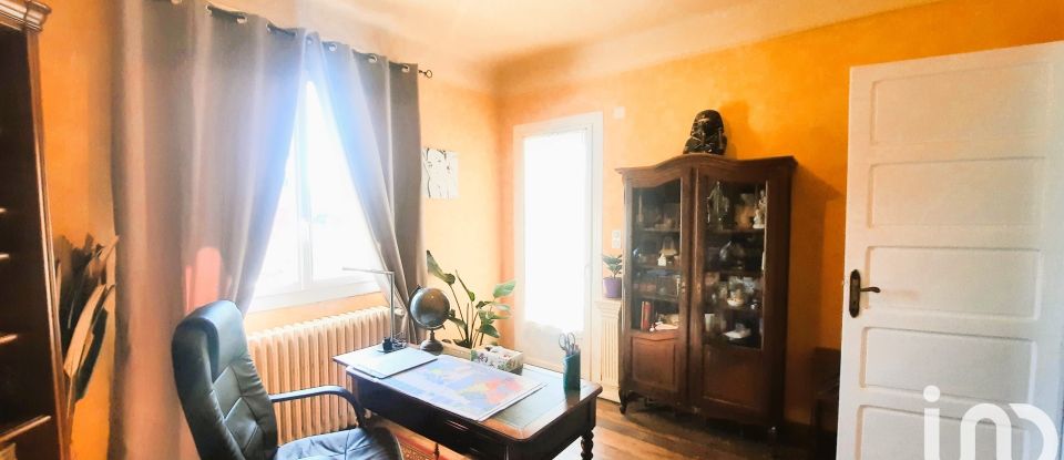 Maison traditionnelle 7 pièces de 175 m² à Aire-sur-l'Adour (40800)