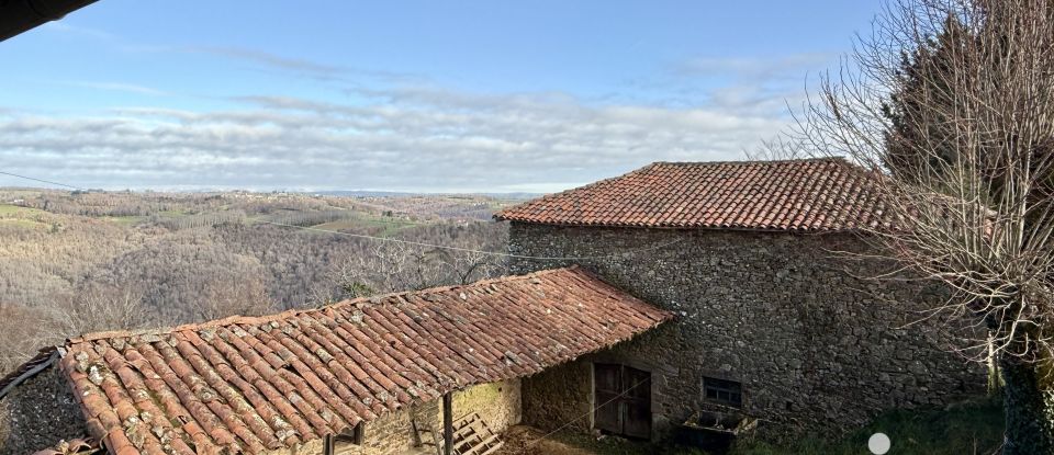 Maison traditionnelle 5 pièces de 89 m² à Sabadel-Latronquière (46210)