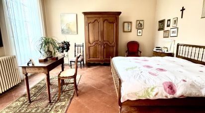 Traditional house 7 rooms of 230 m² in Montauban (82000)