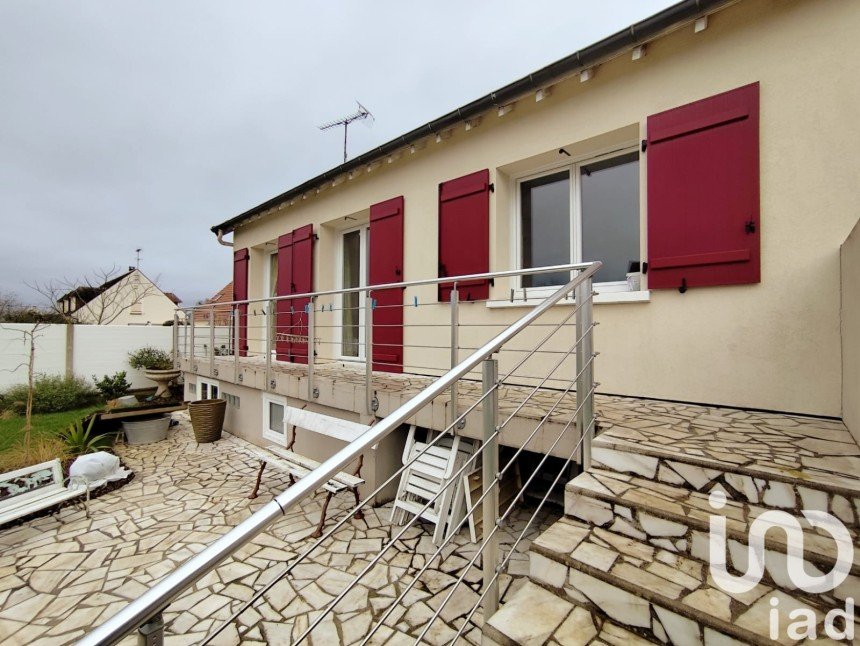 Maison traditionnelle 4 pièces de 115 m² à Faremoutiers (77515)