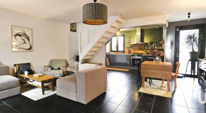 House 4 rooms of 107 m² in Montfermeil (93370)