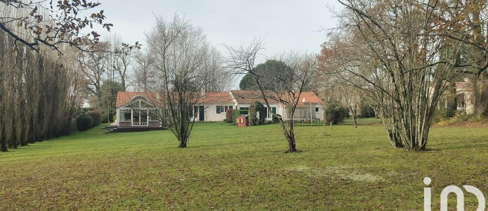 Maison 9 pièces de 234 m² à Mouilleron-le-Captif (85000)