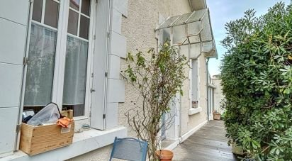 House 5 rooms of 121 m² in La Rochelle (17000)