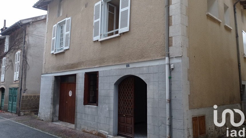 Town house 3 rooms of 64 m² in Maurs (15600)