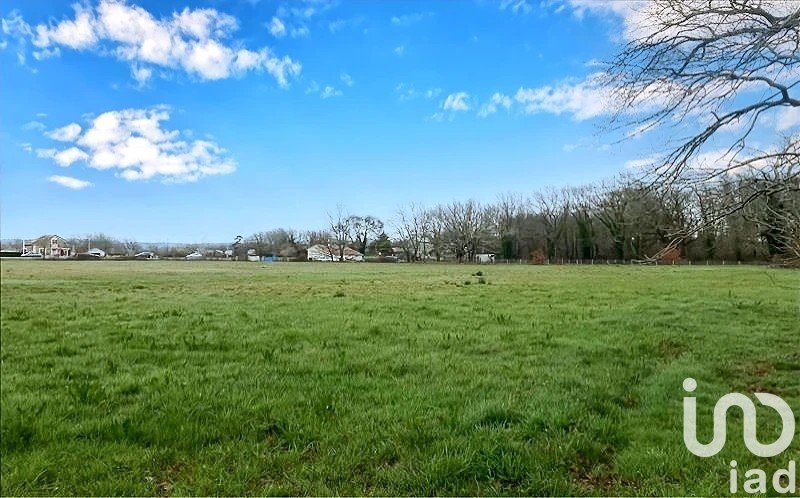 Terrain de 16 048 m² à Moulin-Neuf (24700)