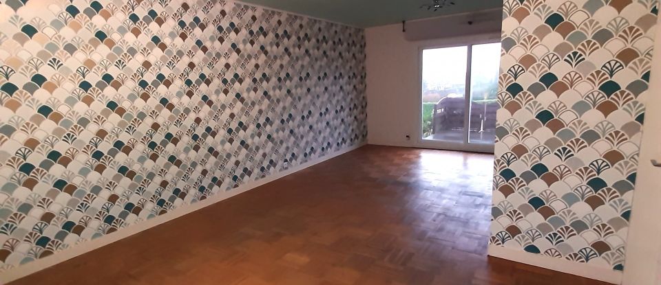 Maison 6 pièces de 125 m² à Carhaix-Plouguer (29270)