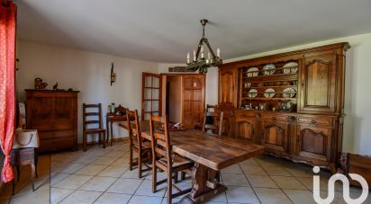 Traditional house 7 rooms of 175 m² in Bréval (78980)