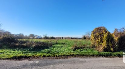 Land of 11,924 m² in Saint-Julien-de-l'Escap (17400)