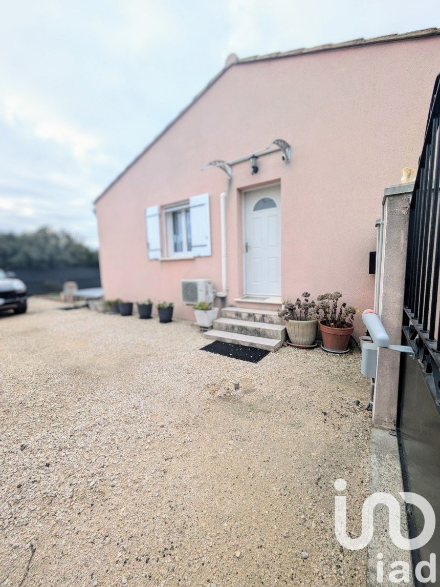 House 4 rooms of 80 m² in Sorgues (84700)