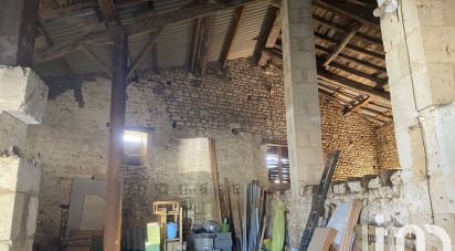 Barn conversion 3 rooms of 184 m² in Saint-Savinien (17350)