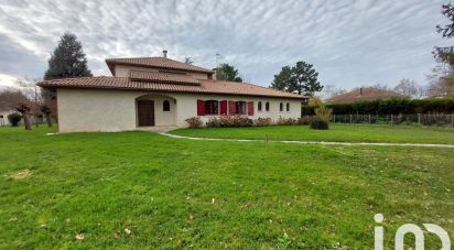 Maison 7 pièces de 200 m² à Carignan-de-Bordeaux (33360)