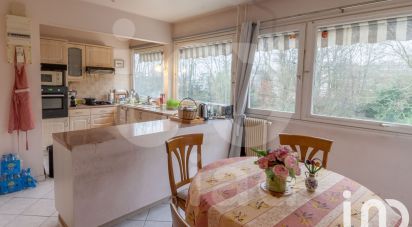 Apartment 3 rooms of 80 m² in Vaux-le-Pénil (77000)