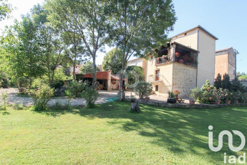 House 7 rooms of 182 m² in Saint-Rome-de-Cernon (12490)