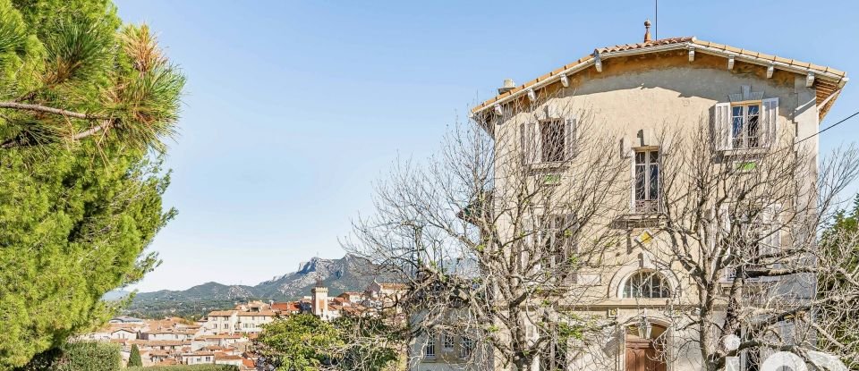 Architect house 11 rooms of 210 m² in Aubagne (13400)