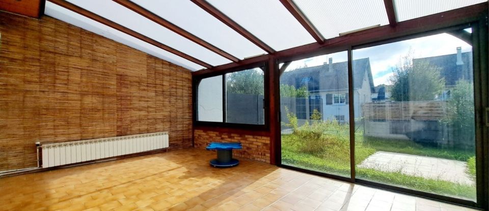 House 7 rooms of 155 m² in Saint-Mard (77230)