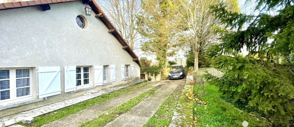 Maison 9 pièces de 162 m² à Le Blanc (36300)