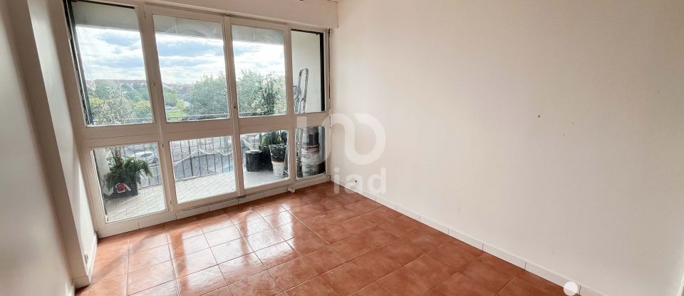 Appartement 3 pièces de 61 m² à Grigny (91350)