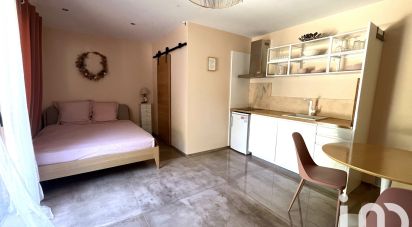 Studio 1 room of 25 m² in Bagnols-sur-Cèze (30200)