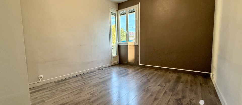 Appartement 4 pièces de 99 m² à Romans-sur-Isère (26100)