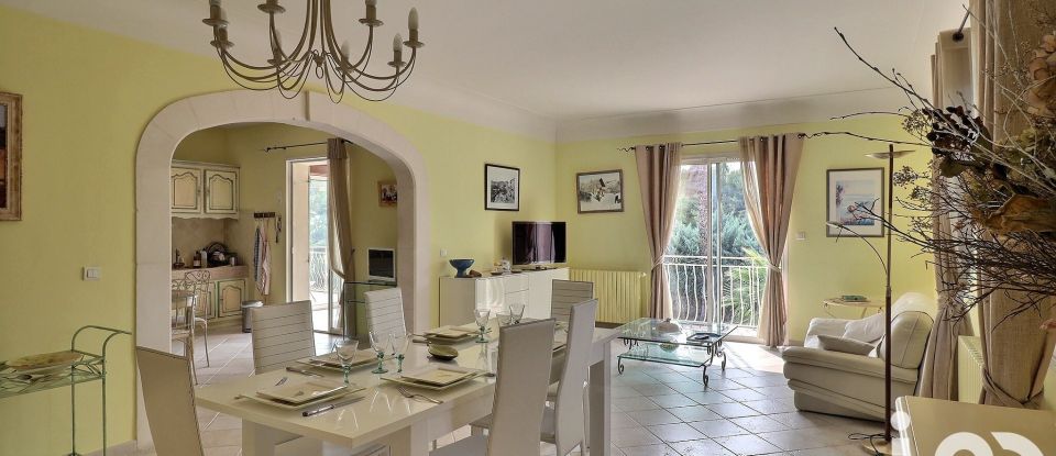 Traditional house 4 rooms of 220 m² in Aubagne (13400)